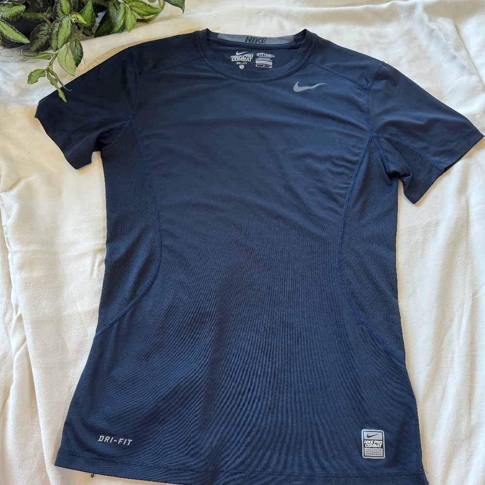 Nike Pro Combat Dri-Fit Men's T-Shirt SIZE S Fitted